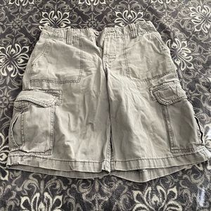 Men’s cargo shorts